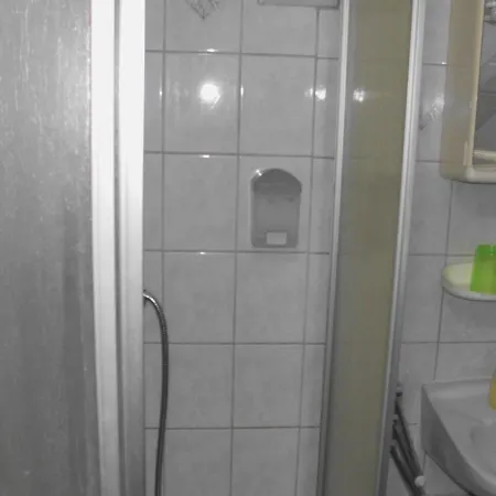 Lovely 2 Et Inkl Parkplatz Nach Verfuegbarkeit Rum i privatbostad *